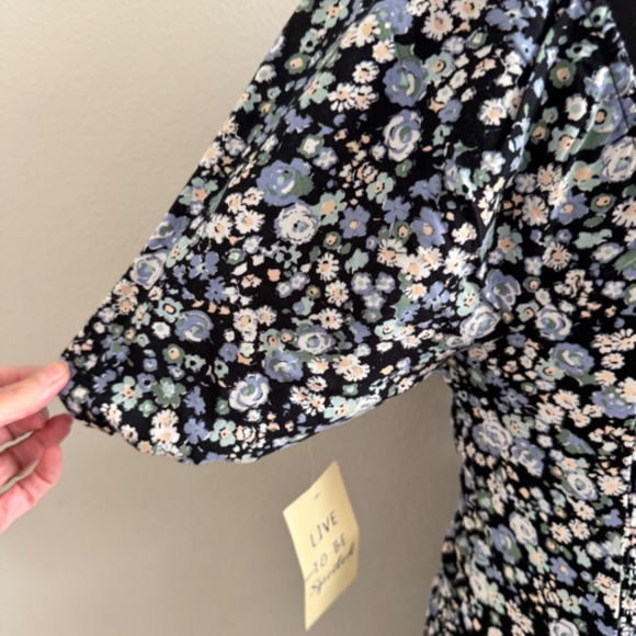 Live To Be Spoiled Ruched Bodycon Mini Dress S Black Floral - Picture 4 of 9